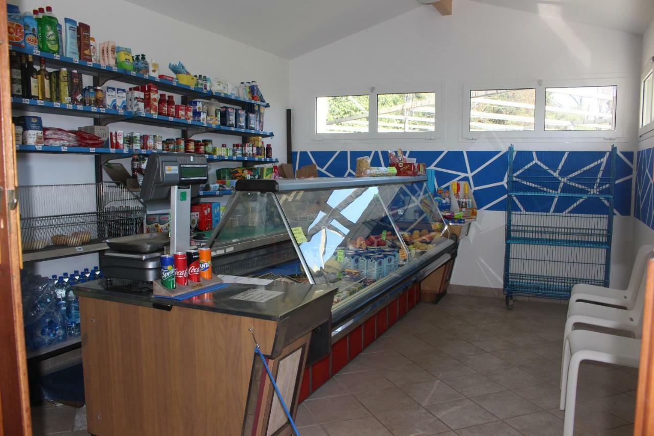 Camping Delfino Αλμπένγκα Εξωτερικό φωτογραφία