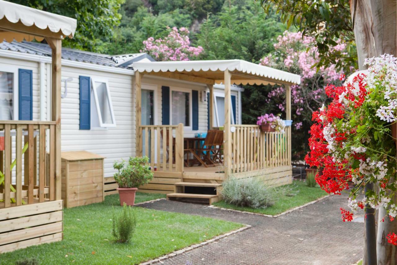 Camping Delfino Αλμπένγκα Εξωτερικό φωτογραφία